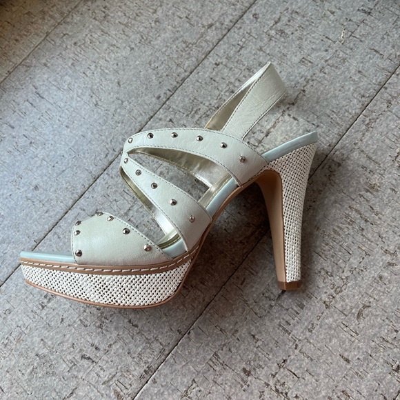 Anne Klein Designer Platform Heel Sz 7.5 - Picture 1 of 8